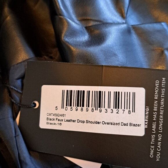 PrettyLittleThing women's size 12 black faux Leather oversize Dad Blazer NWT - Picture 4 of 10